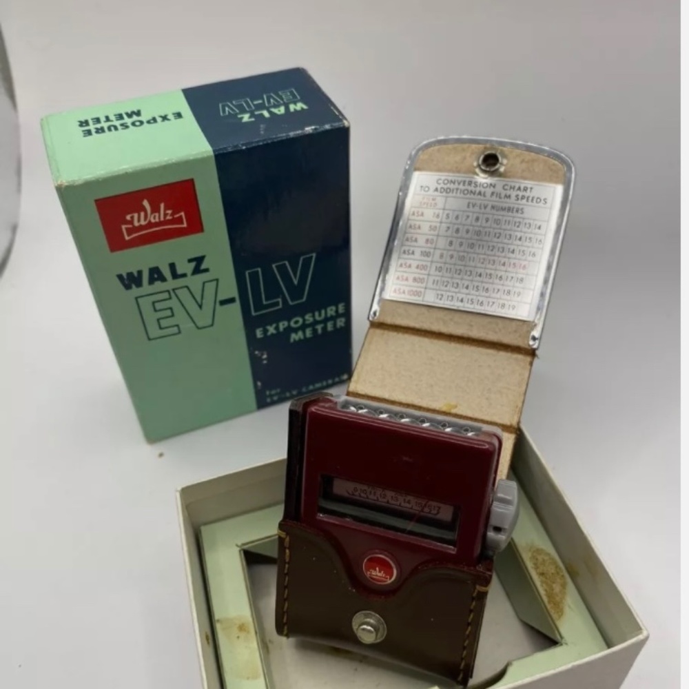 Vintage Walz Preset M-1 Movie Meter for color movies.  Original box. Japan